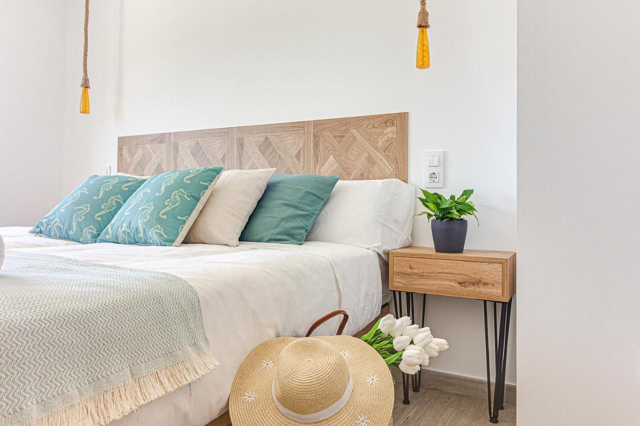 Apartamentos Playa De Finisterre Esterno foto